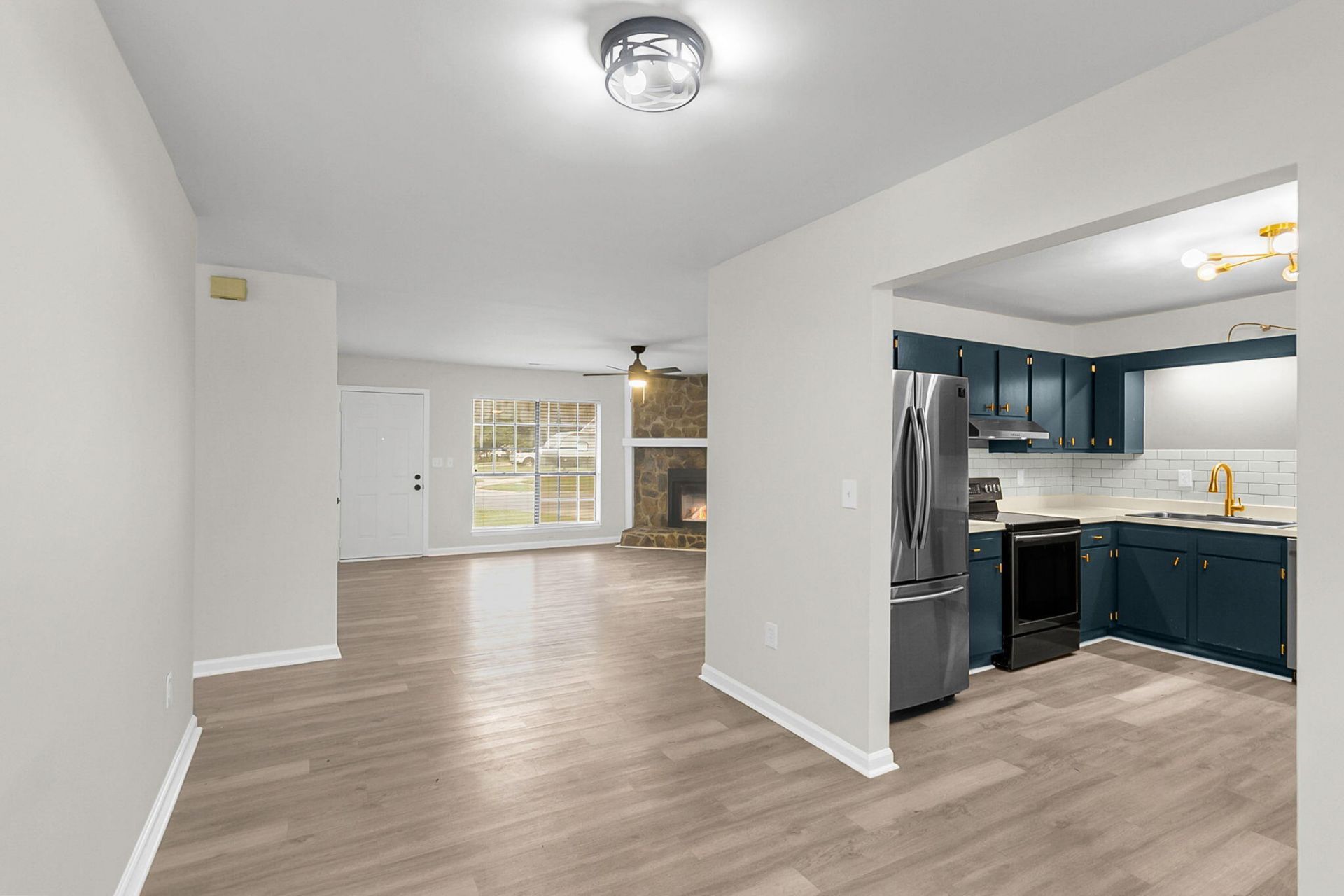 206 Tram Boulevard Photo 8