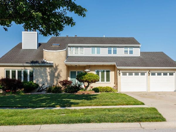 720 Wirtz Road , Crown Point, IN 46307