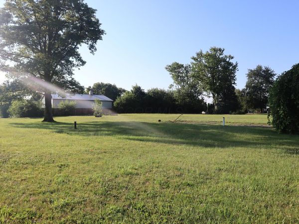1066 Spring Lake Avenue , Washington Court House, OH 43160