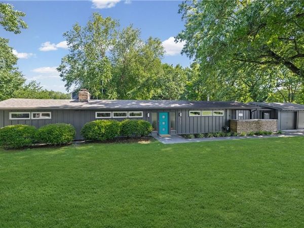 8201 W 64th Terrace, Merriam, KS 66202