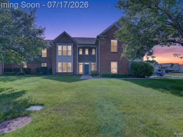 51844 Adler Park Drive E, Chesterfield Twp, MI 48051