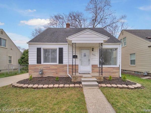 21237 Carlysle Street , Dearborn, MI 48124
