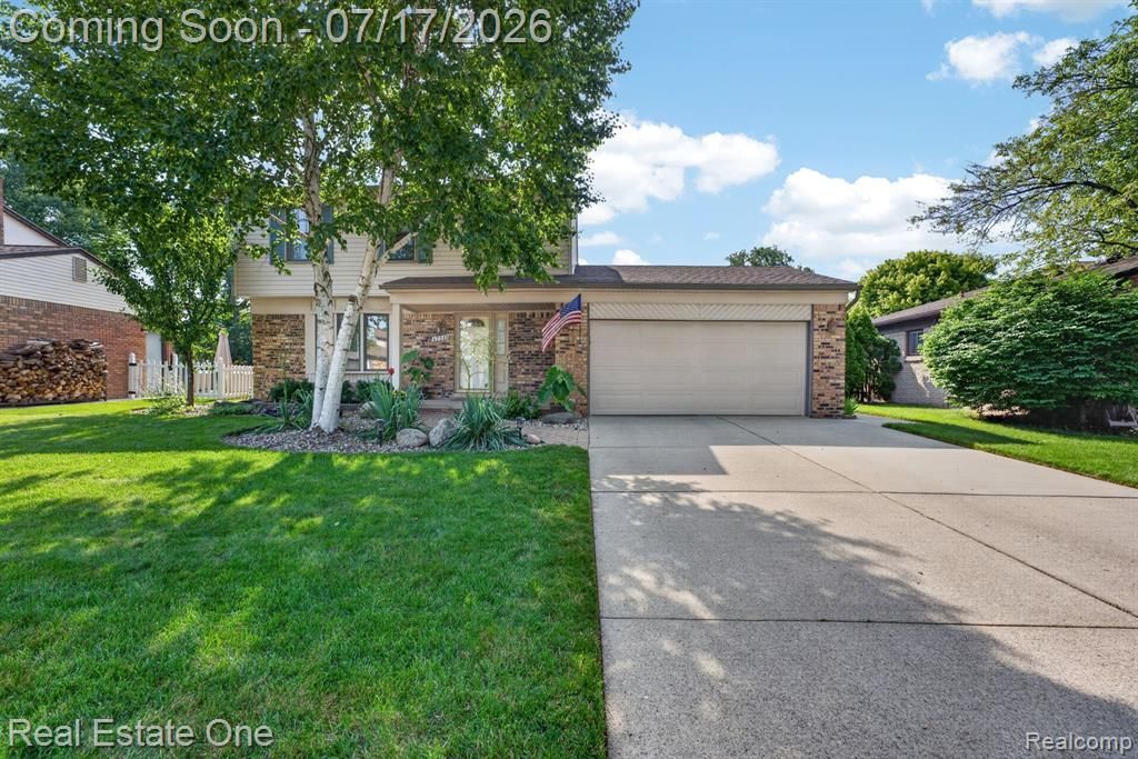 47380 Savannah Drive, Macomb Township, MI 48044 Main Photo