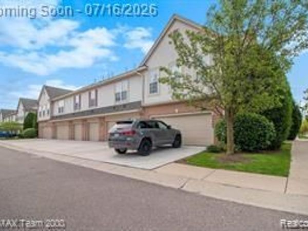 40489 Bay Harbor Lane, CANTON, MI 48188
