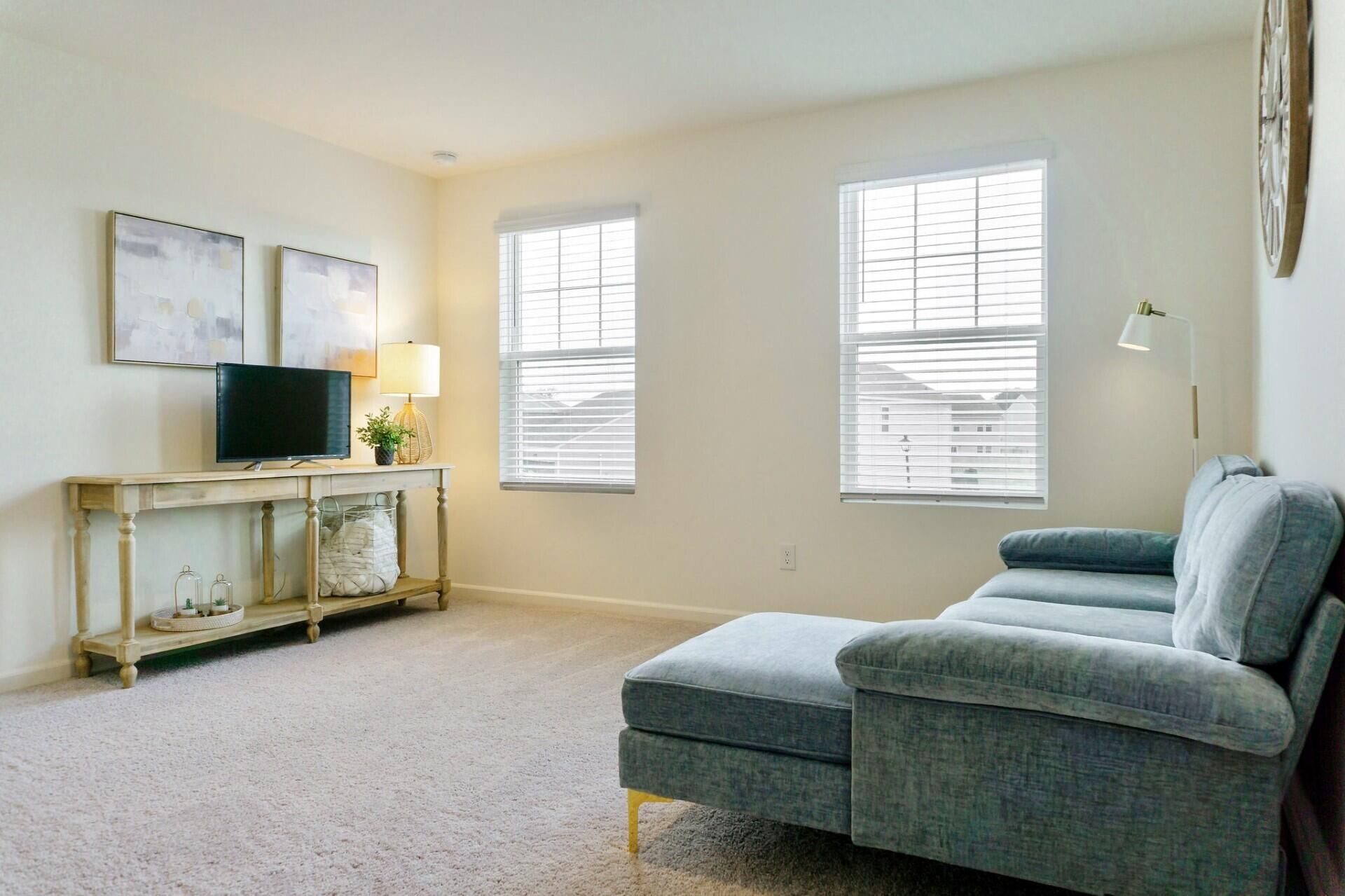 228 Phoenix Drive Photo 10