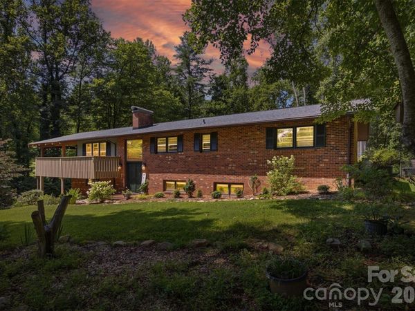 1125 Brockmore Drive, Lenoir, NC 28645