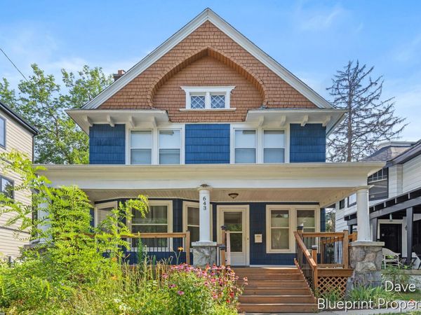 643 Lake Drive SE, Grand Rapids, MI 49503