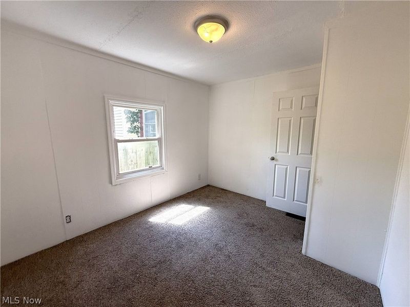 154 W Washington Street, Alliance, OH 44601 Photo 17
