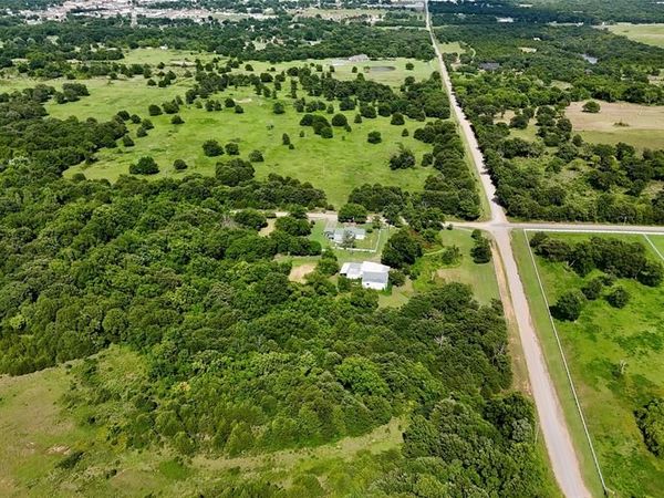 8 E 880 Road, Stroud, OK 74079