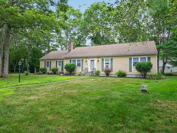 5 Greenview Cir, Sandwich, MA 02563