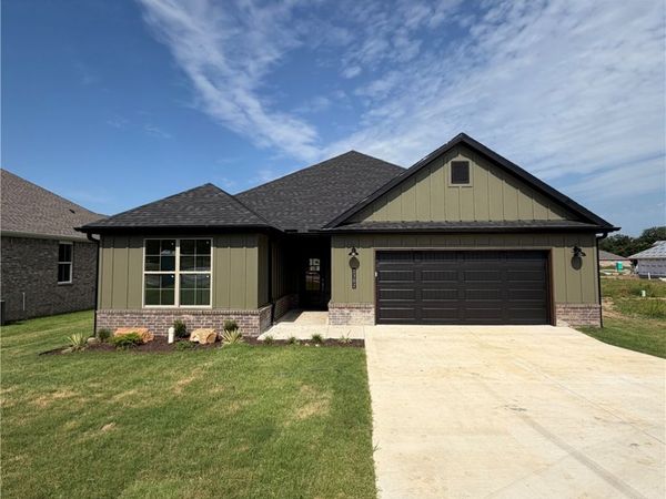 2302 Cassidy Court, Siloam Springs, AR 72761