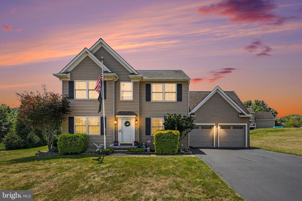 76 WATERFOWL WAY , ELIZABETHTOWN, PA 17022