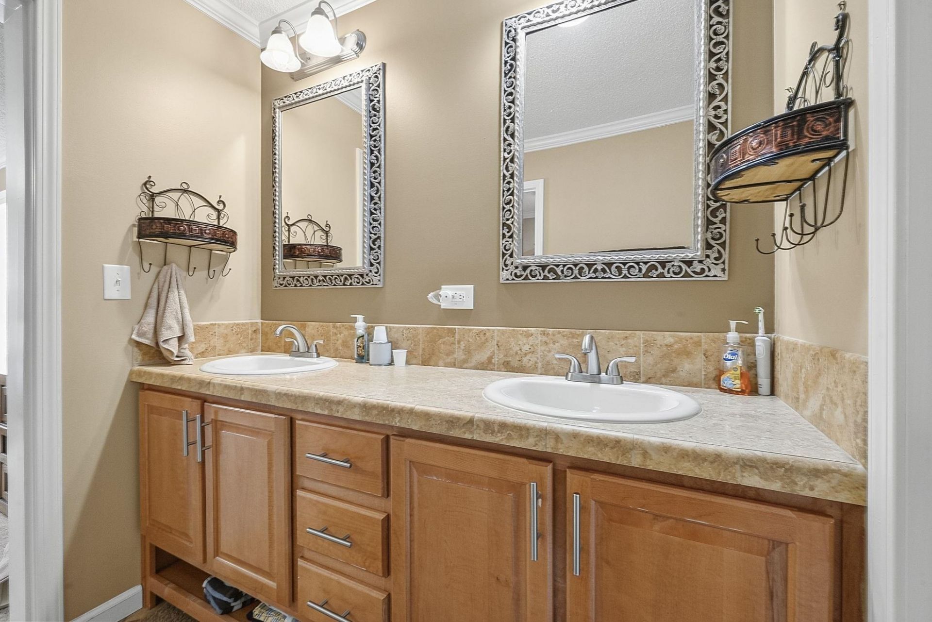 338 Lakeside Crossing Dr.  Photo 13