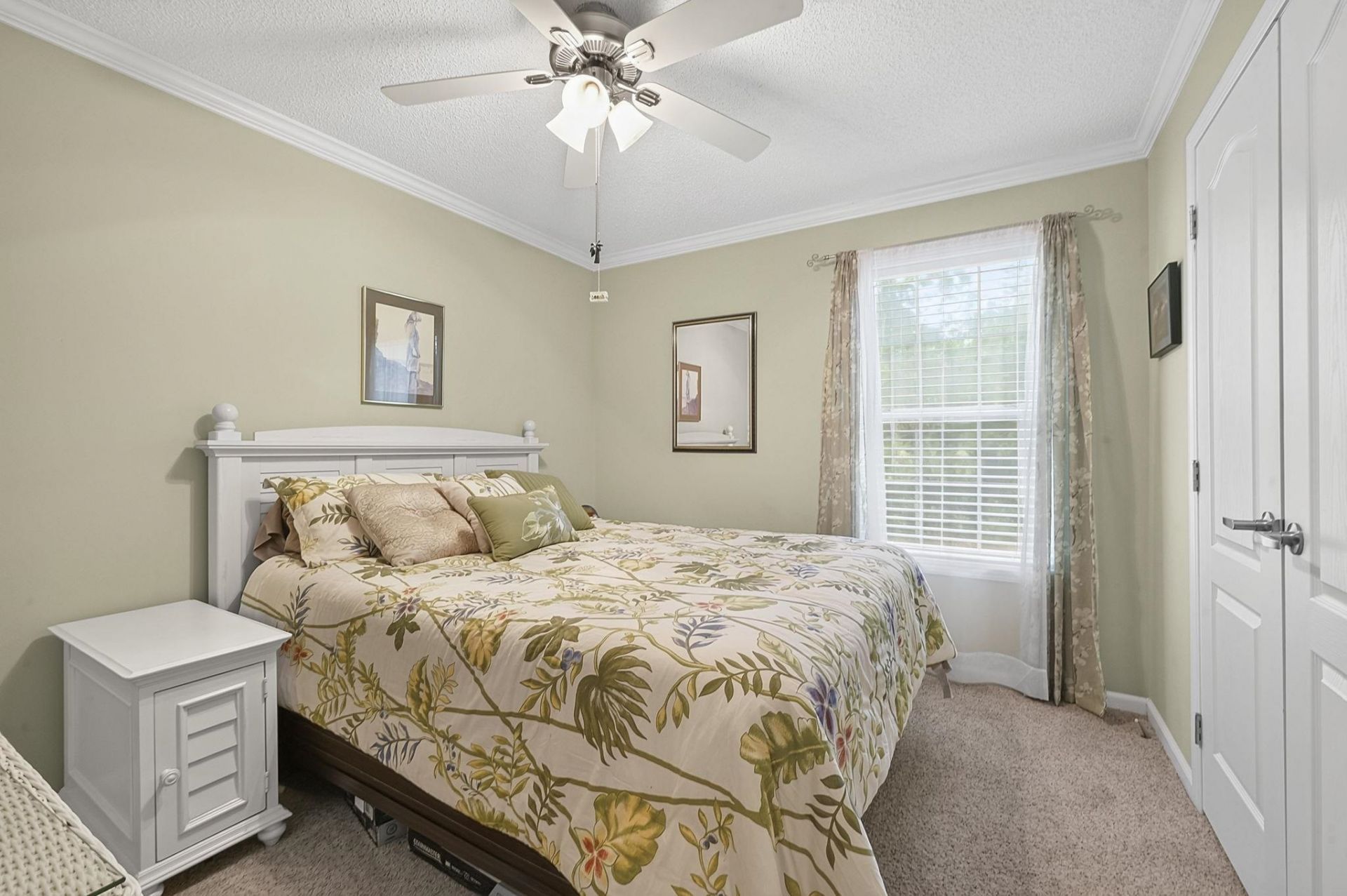 338 Lakeside Crossing Dr.  Photo 15