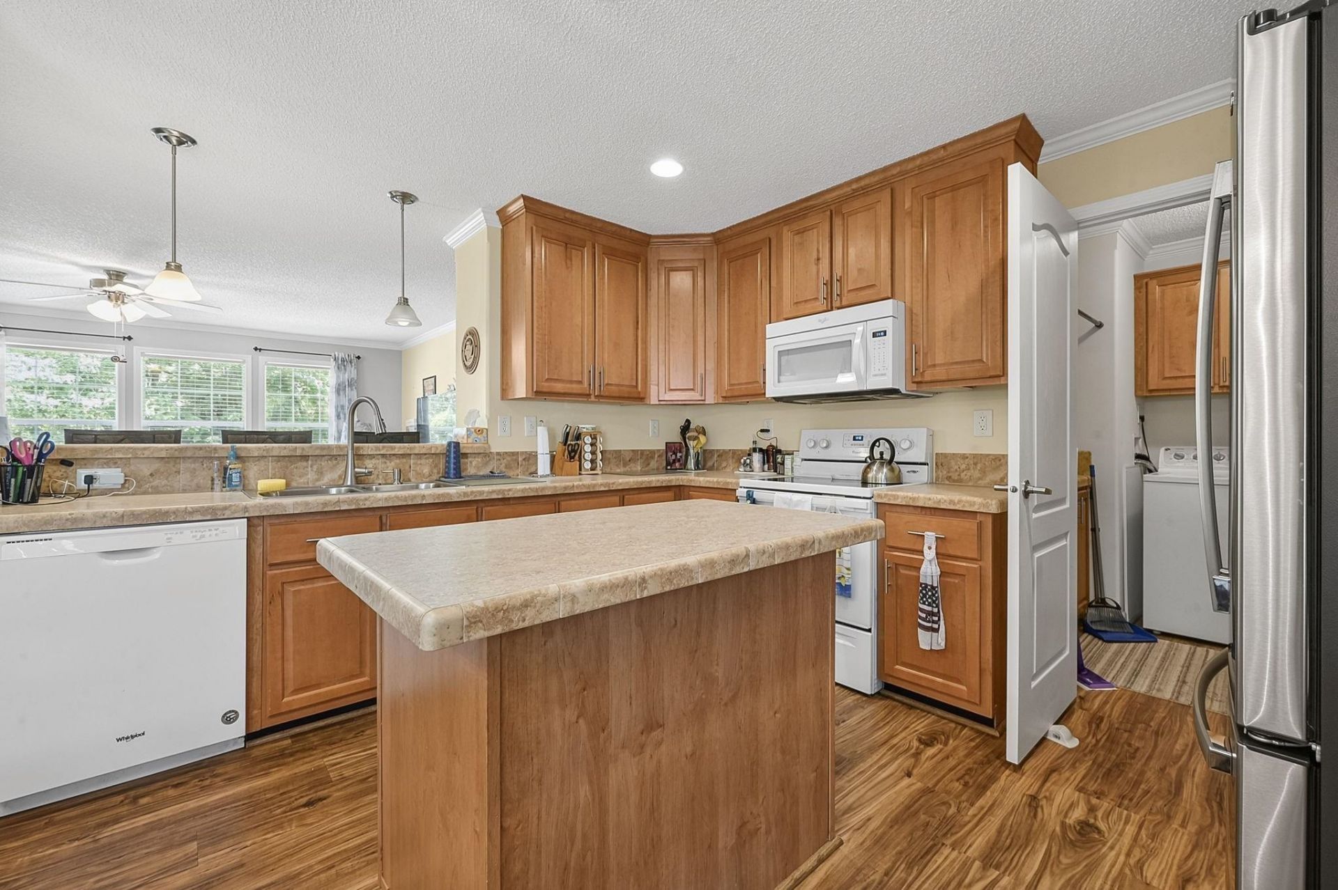 338 Lakeside Crossing Dr.  Photo 7