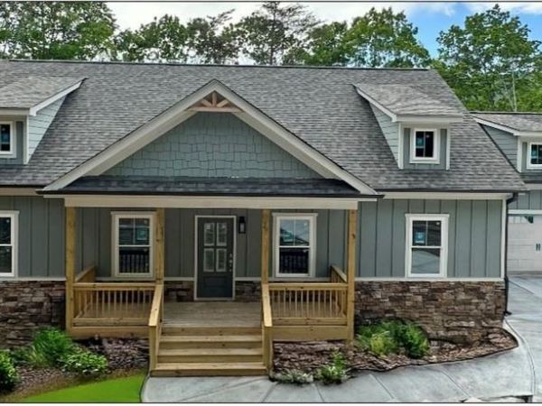 138 Lakewood Drive , Waleska, GA 30183