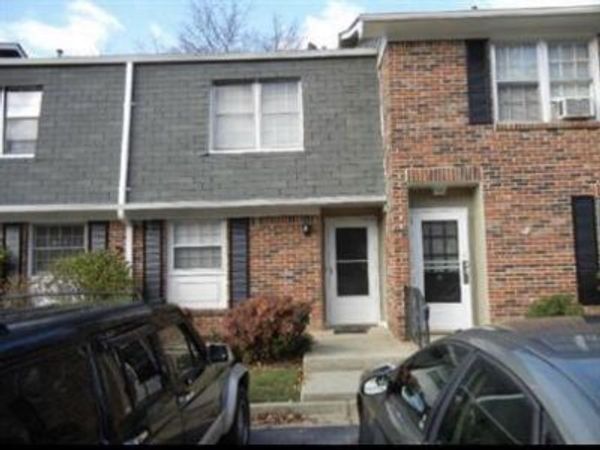 2040 Kings Gate Circle , Unit B, Snellville, GA 30078