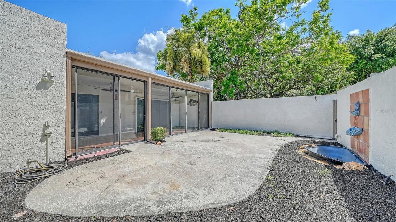 664 Woodlawn Drive, Bradenton, FL 34210 Photo