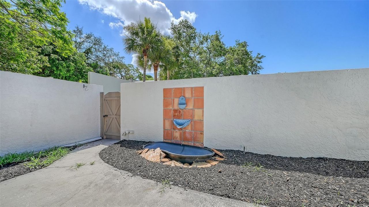 664 Woodlawn Drive, Bradenton, FL 34210 Photo