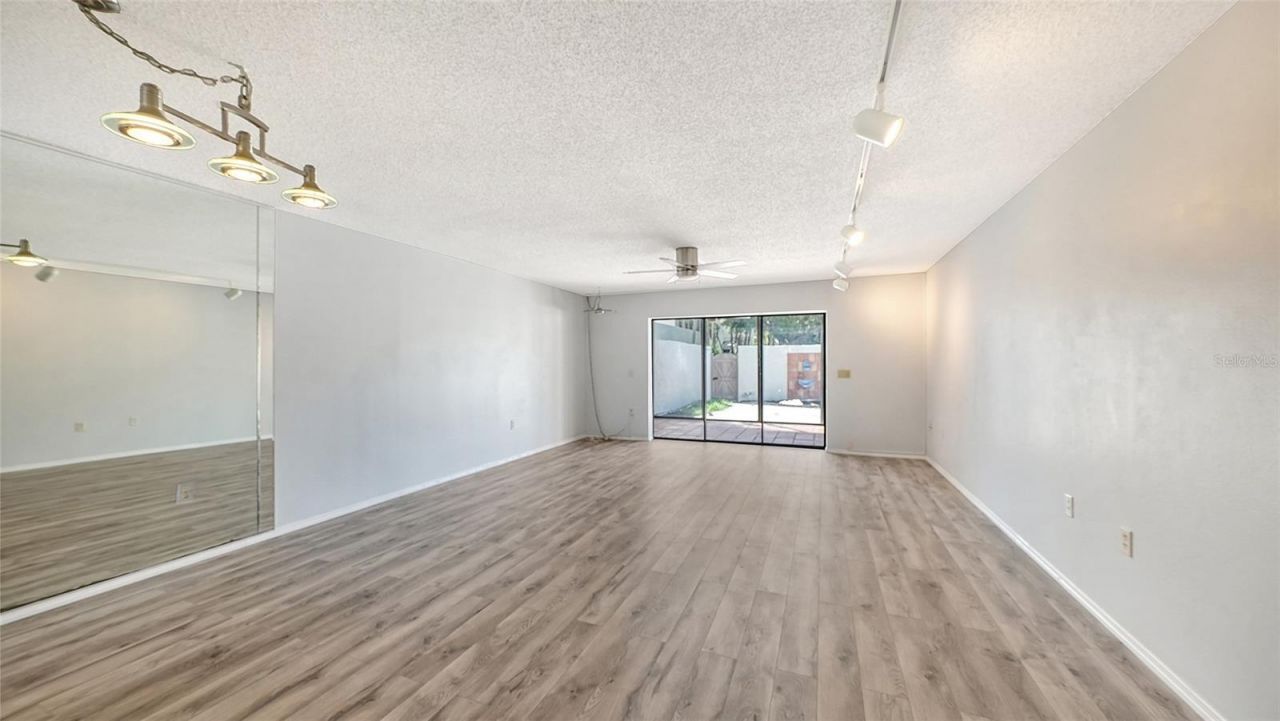 664 Woodlawn Drive, Bradenton, FL 34210 Photo