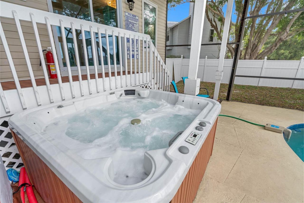 12692 Pineway Drive, Largo, FL 33773 Photo