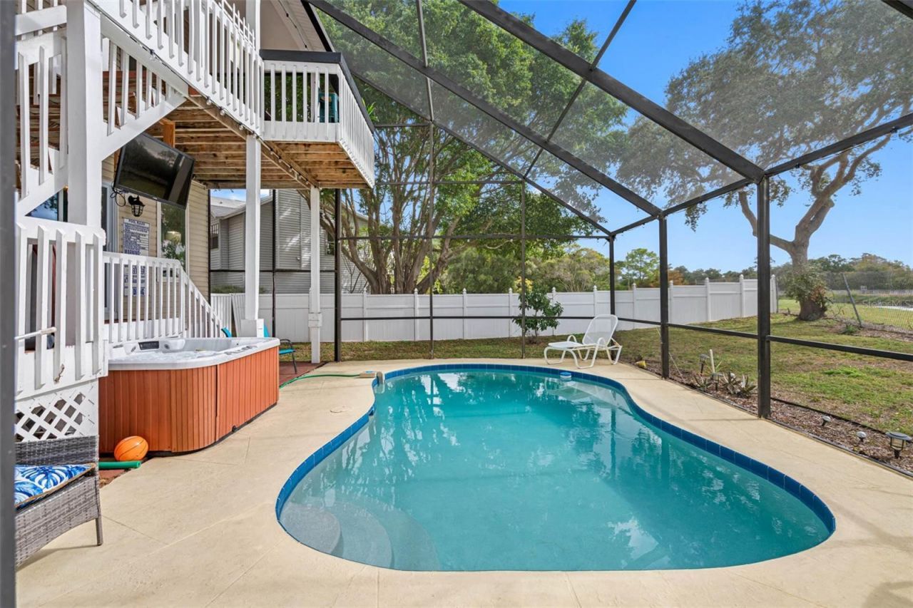 12692 Pineway Drive, Largo, FL 33773 Photo