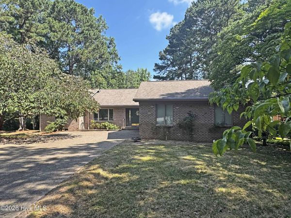 6 Sunset Drive, Whispering Pines, NC 28327