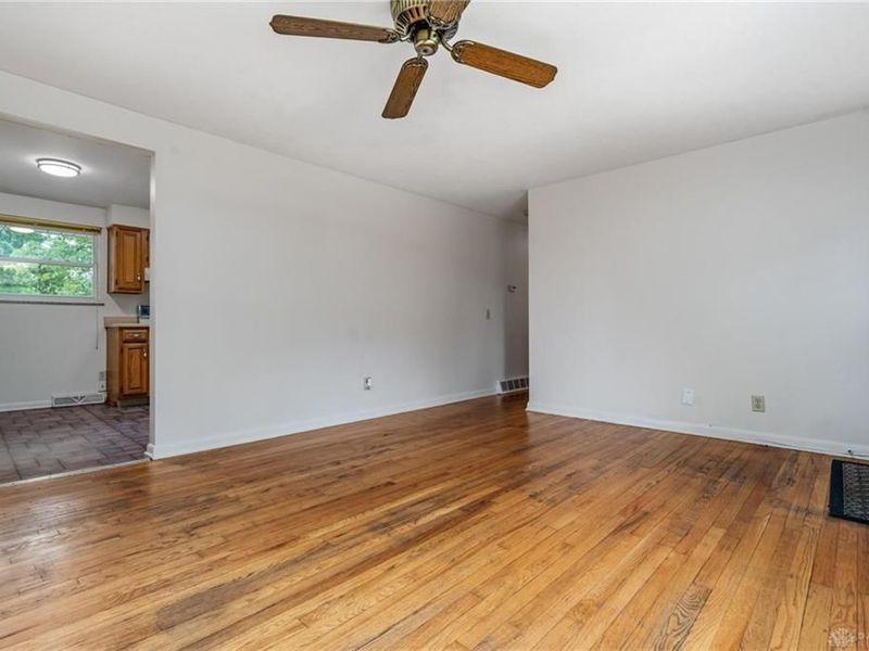 1800 Yalta Road, Beavercreek, OH 45432 Photo 11