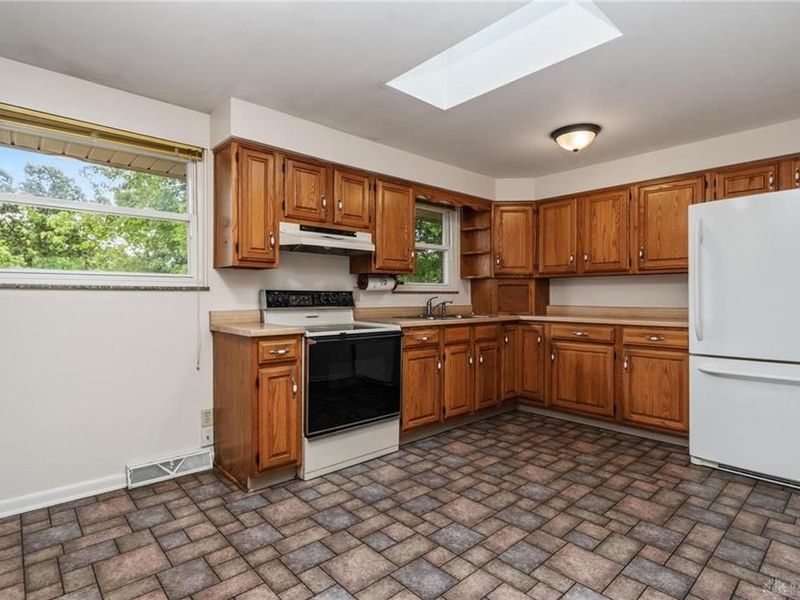 1800 Yalta Road, Beavercreek, OH 45432 Photo 13