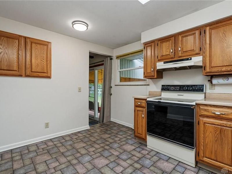 1800 Yalta Road, Beavercreek, OH 45432 Photo 14