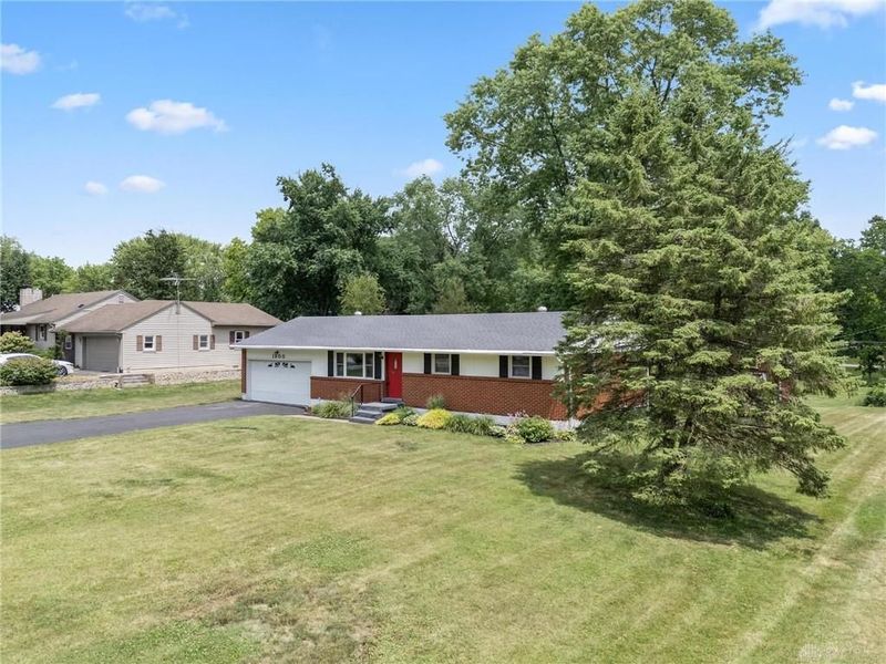 1800 Yalta Road, Beavercreek, OH 45432 Photo 3