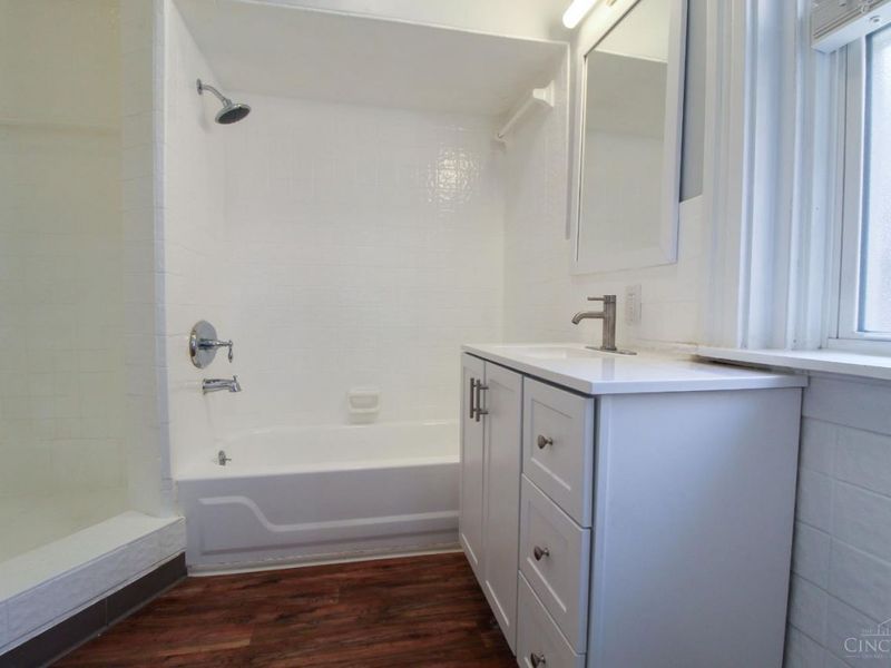 421 Hopkins Street, Cincinnati, OH 45203 Photo 14