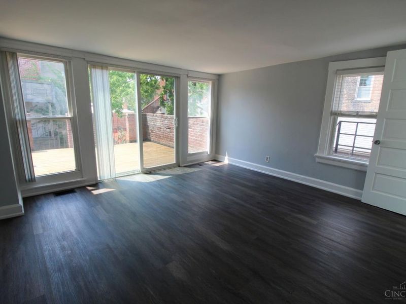 421 Hopkins Street, Cincinnati, OH 45203 Photo 22