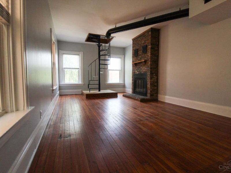 421 Hopkins Street, Cincinnati, OH 45203 Photo 9