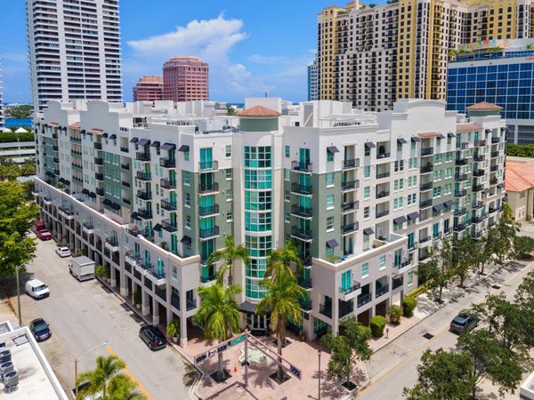 600 S Dixie Highway, Unit 621, West Palm Beach, FL 33401