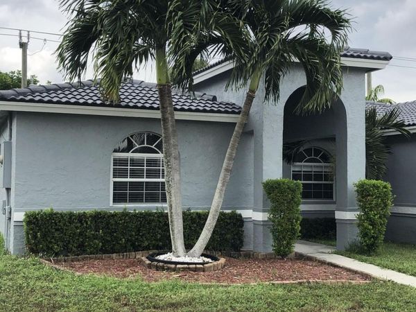 8221 NW 45TH Street, Lauderhill, FL 33351