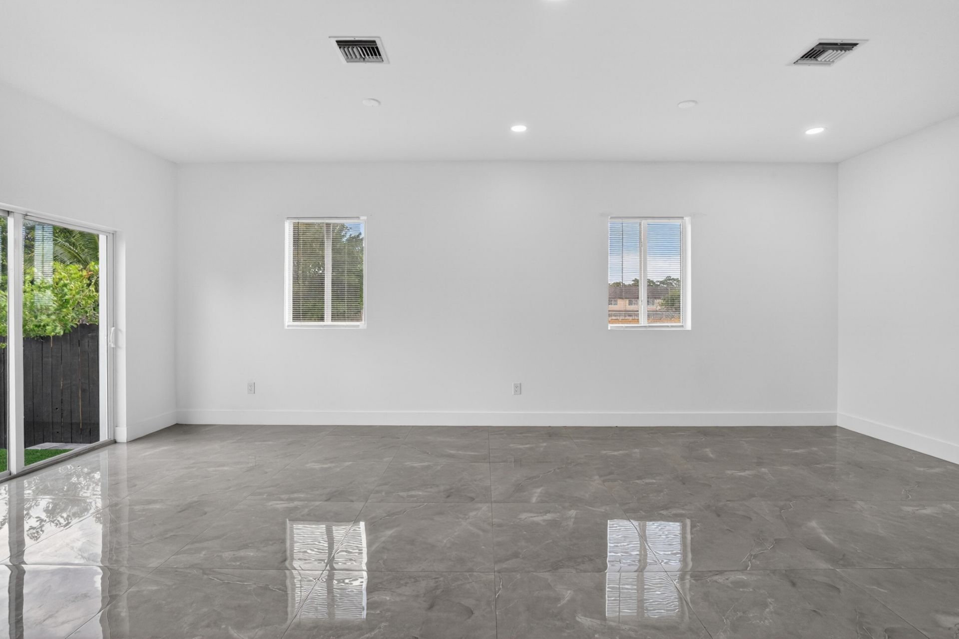655 NW 24th Avenue, Fort Lauderdale, FL 33311 Photo