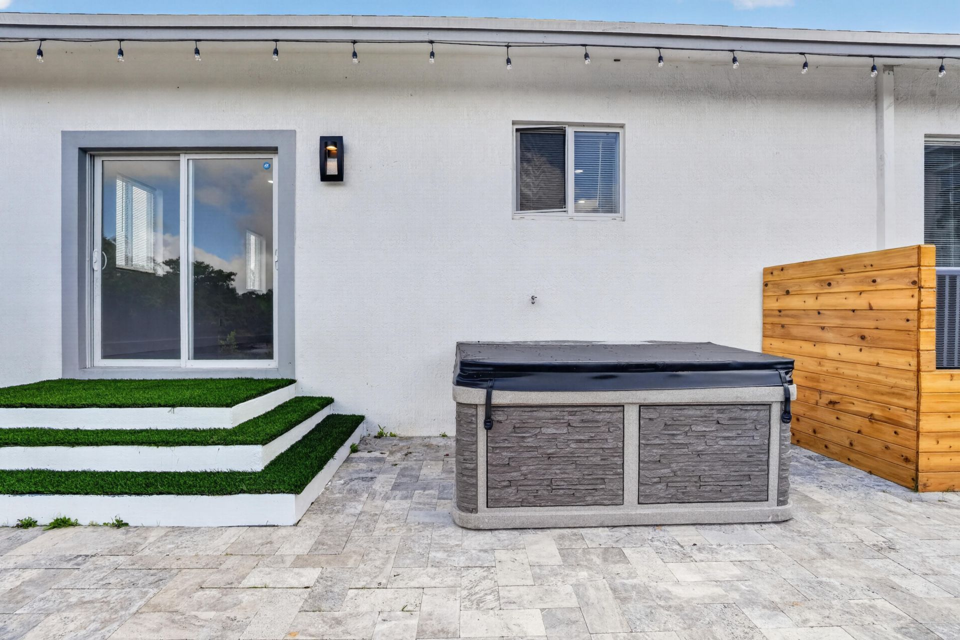 655 NW 24th Avenue, Fort Lauderdale, FL 33311 Photo