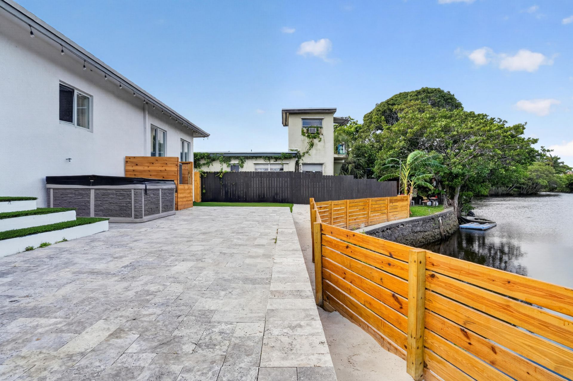 655 NW 24th Avenue, Fort Lauderdale, FL 33311 Photo