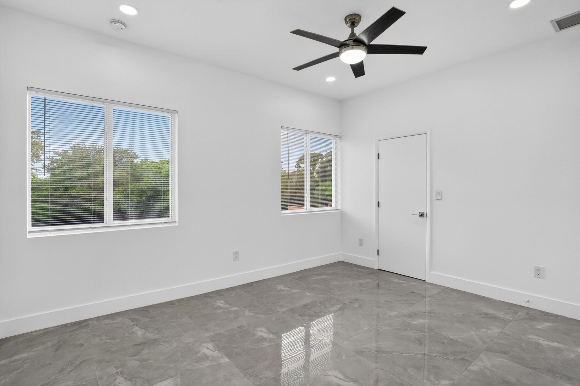 655 NW 24th Avenue, Fort Lauderdale, FL 33311 Photo