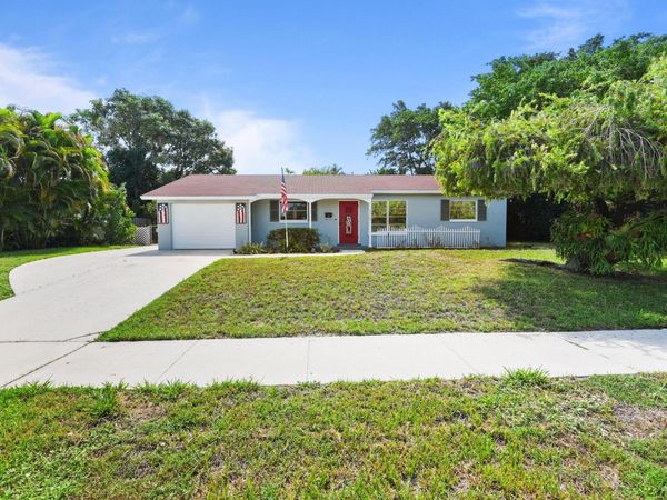 1515 CRESCENT Drive, Lake Park, FL 33403