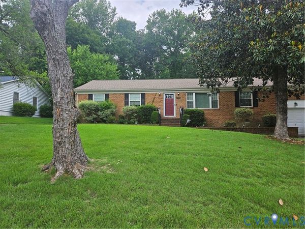 107 Tudor Road , Colonial Heights, VA 23834