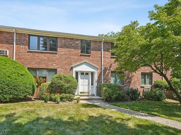 93 Troy Dr, Springfield, NJ 07081