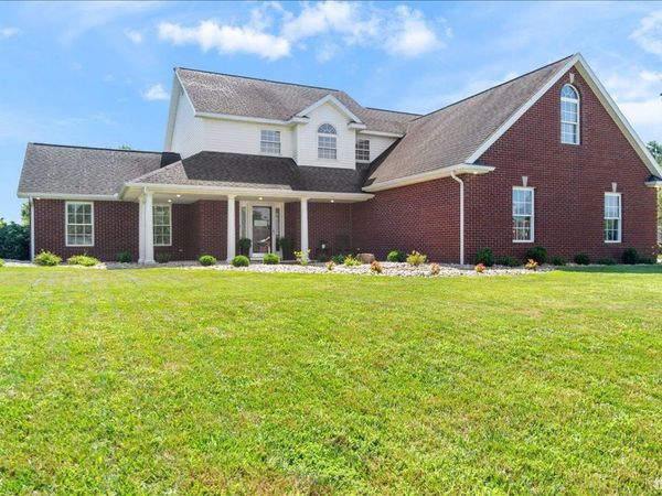 910 N Savannah Drive, Jasper, IN 47546