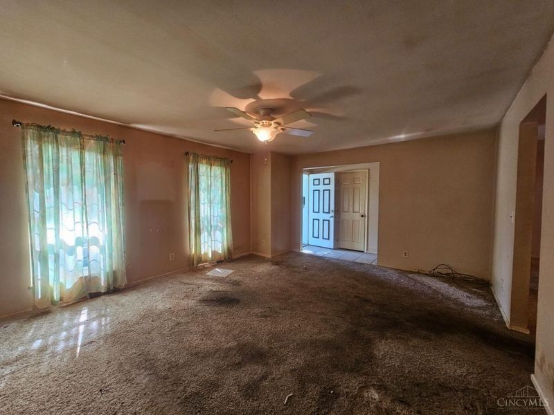 495 Sunaire Terrace, Delhi Twp, OH 45238 Photo 6