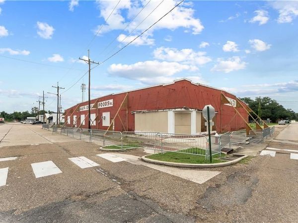 300 N CATE Street , Hammond, LA 70401