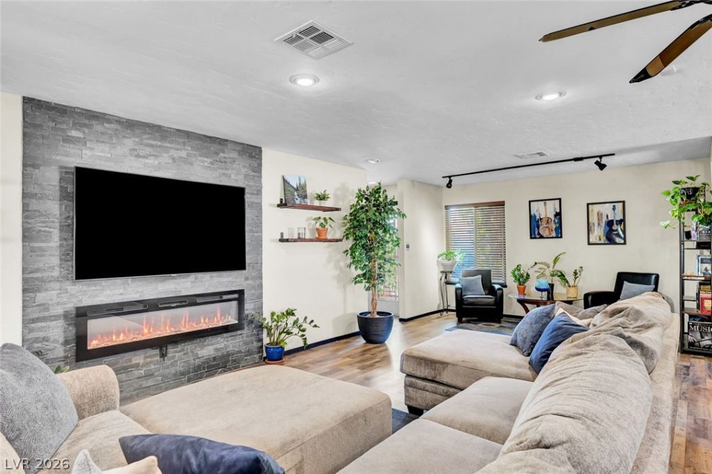 3949 Brighthill Avenue, Las Vegas, NV 89121 Main Photo