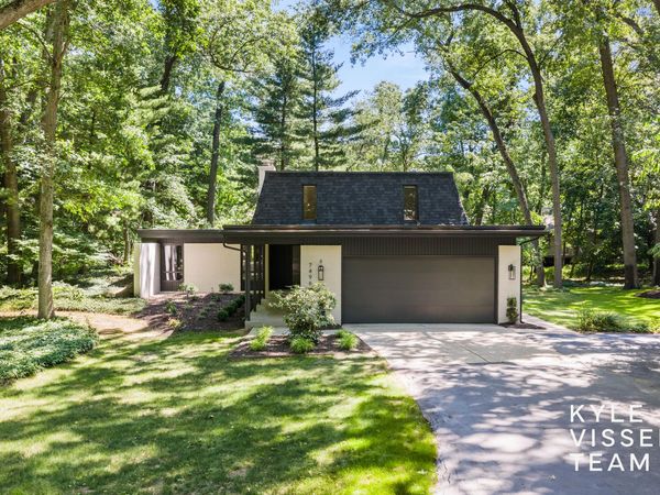 7496 Leyton Drive SE, Ada, MI 49301