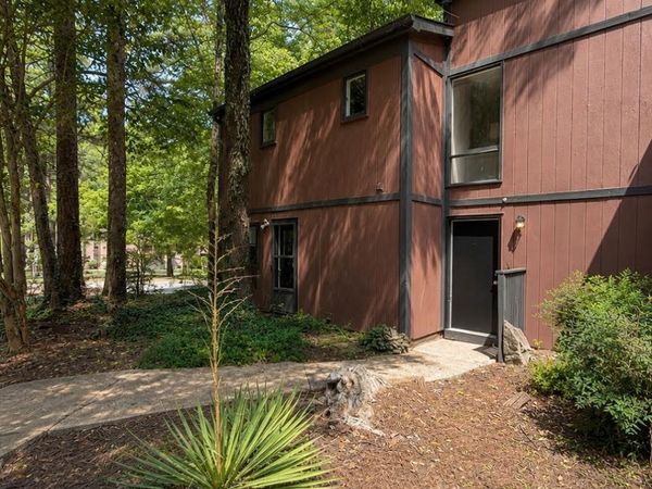6101 honeysuckle Lane, Charlotte, NC 28212