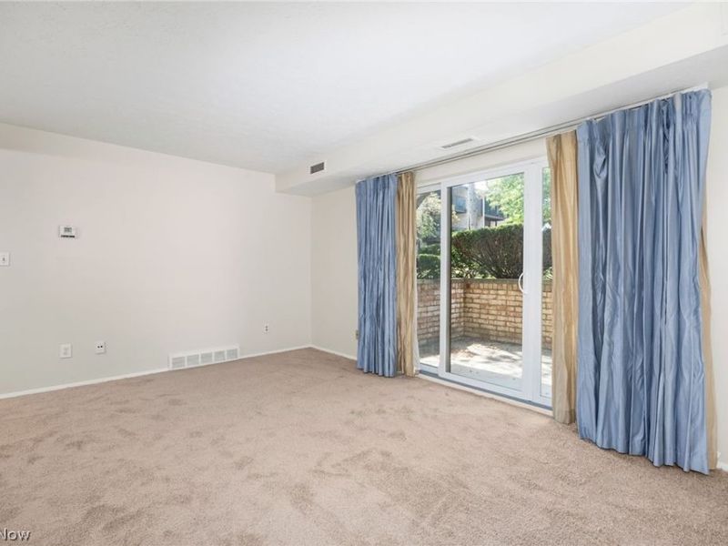 16400 Heather Lane, Unit F101, Middleburg Heights, OH 44130 Photo 7